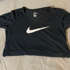 Nike t-shirt in size: Large color: black athletic, and comfortable